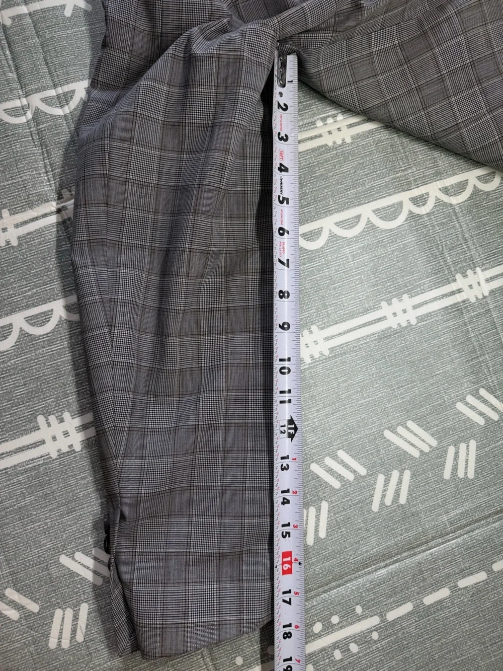 Tallia Gray Windowpane Men's Blazer with Paisley Lining